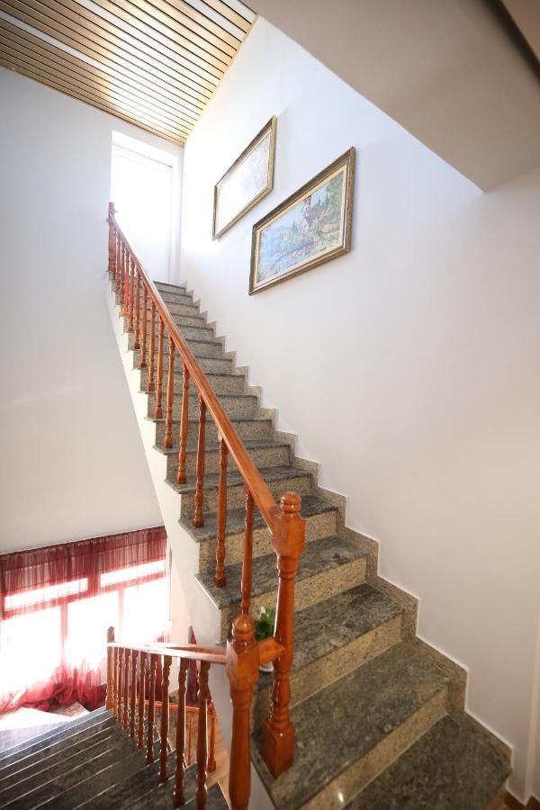 Ulcas Guest Huse Bed & Breakfast Vlore Luaran gambar